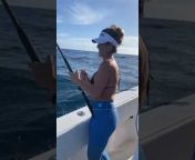 BIKINI GIRLS FISHING