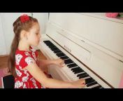 Alexandra Suciu - Piano