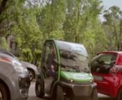 Birò, il primo personal commuter 100% elettrico a 4 ruote con batteria estraibile. nUltracompatto, ecologico, silenzioso: per circolare liberamente nelle aree a traffico limitato di molte città e parcheggiare facilmente nello spazio di uno scooter.