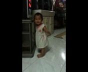 nicey is starting to walk on her own..yehey!