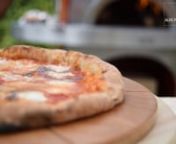 La vera pizza napoletano, cucinata nel forno 4Pizze di Alfa Pizza.nhttp://www.alfapizza.it/casa/4-pizze.htmlnThe real Neapolitan pizza, cooked in the 4Pizze oven of Alfa Pizza.nhttp://www.alfapizza.it/home/4-pizze.html