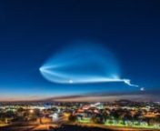 Hôm thứ sáu vừa rồi SpaceX đã phóng tên lửa Falcon 9 từ căn cứ không quân Vandenberg, kết thúc sứ mang cuối cùng trong năm 2017. Tên lửa đã bay qua bầu trời California, để lại một vệt đuôi dài màu trắng với những hình thù kỳ lạ đến nỗi cư dân nơi đây còn cho rằng đó là UFO. SpaceX và chính quyền địa phương đã khẳng định đó chỉ là sự trùng hợp ngẫu nhiên từ hoạt động phóng tên l