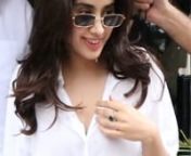 JHANVI KAPOOR & KHUSHI KAPOOR WITH THEIR FATHER BONEY KAPOOR SNAPPED AT FARMERS CAFE IN BANDRA.mp4 from khushi kapoor