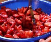 In this video we show you how to make low-sugar strawberry jam using Pomona&#39;s Universal Pectin. We also cover some basic canning techniques. Enjoy!nn© 2013 Workstead Industries