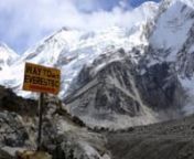Namaste,nkeliaujam į Nepalą 2012 kovo 20 - balandžio 11 dienomis - Trijų Perėjų trekas (Vienišoji Planeta (Lonely Planet) sako kad tai