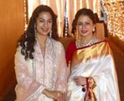Beauties from the 90s rule the night! Juhi Chawla &amp; Bhagyashree share a frame at Priyaank Sharma-Shaza Morani&#39;s wedding party. There are a few celebs who are aging like fine wine and they never fail to amuse us with their beauty. Last night at Padmini Kolhapure&#39;s son Priyaank Sharma&#39;s wedding party we got a glimpse of the same. Priyaank Sharma got recently married to his long term girlfriend producer Karim Morani&#39;s daughter Shaza.nStars such as Shraddha Kapoor, Sunny Deol, Nikhil Dwivedi, Bo