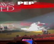 Pops Fernandez and Martin Nievera tell their “packing” story on the first night of her #AlwaysLoved concert. &#60;br/&#62;&#60;br/&#62;This is one proof that despite what happened to their relationship, they remain to be one of the most durable love teams in the Philippines.&#60;br/&#62;&#60;br/&#62;#alwaysloved #popsfernandez #martinnievera &#60;br/&#62;&#60;br/&#62;Video: Erwin Santiago&#60;br/&#62;Edit: Rommel Llanes&#60;br/&#62;&#60;br/&#62;Subscribe to our YouTube channel! https://www.youtube.com/@pep_tv&#60;br/&#62;&#60;br/&#62;Know the latest in showbiz at http://www.pep.ph&#60;br/&#62;&#60;br/&#62;Follow us! &#60;br/&#62;Instagram: https://www.instagram.com/pepalerts/ &#60;br/&#62;Facebook: https://www.facebook.com/PEPalerts &#60;br/&#62;Twitter: https://twitter.com/pepalerts&#60;br/&#62;&#60;br/&#62;Visit our DailyMotion channel! https://www.dailymotion.com/PEPalerts&#60;br/&#62;&#60;br/&#62;Join us on Viber: https://bit.ly/PEPonViber&#60;br/&#62;&#60;br/&#62;Watch us on Kumu: pep.ph