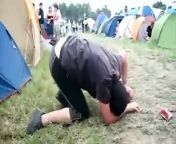 He teaches us you basic principles of Break dance clubs on the campground .