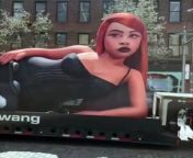 Ice Spice has become one of the most popular rappers in the game. As a result, many companies have tried to work with her. Alexander Wang is among them. They&#39;ve had a gigantic float going through NYC, promoting their new partnership.