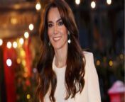Kate Middleton: Her sister Pippa would get a title whether she becomes Queen Consort or not from slatugher sister my china