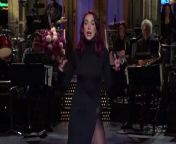 Dua Lipa addresses viral meme about her dancing in SNL monologue from uic street address