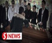 Dewan Negara president Senator Datuk Mutang Tagal was laid to rest at the Fairy Park Miri Memorial, 33 kilometres from Miri on Monday (May 13).&#60;br/&#62;&#60;br/&#62;The funeral was attended by almost 1,000 people, comprising family and friends, as well as members of the public.&#60;br/&#62;&#60;br/&#62;Read more at https://tinyurl.com/2b3544ek&#60;br/&#62;&#60;br/&#62;WATCH MORE: https://thestartv.com/c/news&#60;br/&#62;SUBSCRIBE: https://cutt.ly/TheStar&#60;br/&#62;LIKE: https://fb.com/TheStarOnline