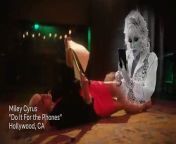 Miley Cyrus - Do Ir For The Phones - Official Vídeo T-Mobile
