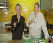 Dans notre série d&#39;été, on vous propose de préparer une salade d&#39;haricots verts. Une recette proposée par la cheffe Stéphanie Le Quellec et Karine de Ménonville. 