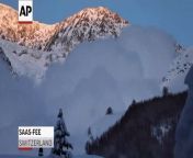 Town officials near Switzerland&#39;s famed Matterhorn were resuming helicopter flights to ferry out stranded tourists amid efforts to open roads and rail service that were closed due to heavy snowfall and an elevated avalanche risk.