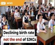 Kua Kia Soong says it would help reduce overcrowding currently experienced at Chinese vernacular schools.&#60;br/&#62;&#60;br/&#62;Read More: &#60;br/&#62;https://www.freemalaysiatoday.com/category/nation/2024/02/15/declining-birth-rate-wont-spell-death-of-sjkcs-says-educationist/&#60;br/&#62;&#60;br/&#62;Free Malaysia Today is an independent, bi-lingual news portal with a focus on Malaysian current affairs.&#60;br/&#62;&#60;br/&#62;Subscribe to our channel - http://bit.ly/2Qo08ry&#60;br/&#62;------------------------------------------------------------------------------------------------------------------------------------------------------&#60;br/&#62;Check us out at https://www.freemalaysiatoday.com&#60;br/&#62;Follow FMT on Facebook: http://bit.ly/2Rn6xEV&#60;br/&#62;Follow FMT on Dailymotion: https://bit.ly/2WGITHM&#60;br/&#62;Follow FMT on Twitter: http://bit.ly/2OCwH8a &#60;br/&#62;Follow FMT on Instagram: https://bit.ly/2OKJbc6&#60;br/&#62;Follow FMT on TikTok : https://bit.ly/3cpbWKK&#60;br/&#62;Follow FMT Telegram - https://bit.ly/2VUfOrv&#60;br/&#62;Follow FMT LinkedIn - https://bit.ly/3B1e8lN&#60;br/&#62;Follow FMT Lifestyle on Instagram: https://bit.ly/39dBDbe&#60;br/&#62;------------------------------------------------------------------------------------------------------------------------------------------------------&#60;br/&#62;Download FMT News App:&#60;br/&#62;Google Play – http://bit.ly/2YSuV46&#60;br/&#62;App Store – https://apple.co/2HNH7gZ&#60;br/&#62;Huawei AppGallery - https://bit.ly/2D2OpNP&#60;br/&#62;&#60;br/&#62;#FMTNews #DecliningBirthRate #DoNotSpell #DeathOfSJKC