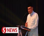 The Inland Revenue Board (LHDN) should be stricter in its enforcement and everyone should pay their taxes regardless of position, says Prime Minister Datuk Seri Anwar Ibrahim.&#60;br/&#62;&#60;br/&#62;Anwar said it was crucial for LHDN to dispel the notion that the rich and powerful are safe from any form of enforcement.&#60;br/&#62;&#60;br/&#62;He said during an event at LHDN headquarters here on Friday (March 1). &#60;br/&#62;&#60;br/&#62;Read more at https://shorturl.at/pPU25&#60;br/&#62;&#60;br/&#62;WATCH MORE: https://thestartv.com/c/news&#60;br/&#62;SUBSCRIBE: https://cutt.ly/TheStar&#60;br/&#62;LIKE: https://fb.com/TheStarOnline