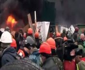 Ukraine street battles have erupted in Kiev again as protesters throw molotov cocktails and rocks while police fight with batons and stun grenades.