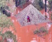 People rescued from rooftops amid catastrophic floods in BrazilSource: Brigada Militar-RS
