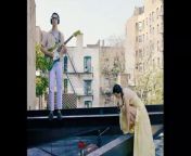 Lorde - Dominoes (Rooftop Performance) &#60;br/&#62;