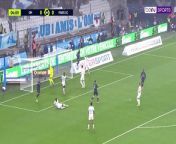 PSG ran out 2–0 victors against bitter rivals Marseille, despite playing over half the game with 10 men